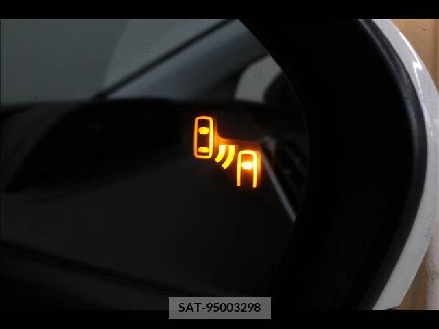 Toyota PRIUS 2018-04 366641-7