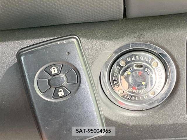 Toyota VITZ 2005-07 370174-6