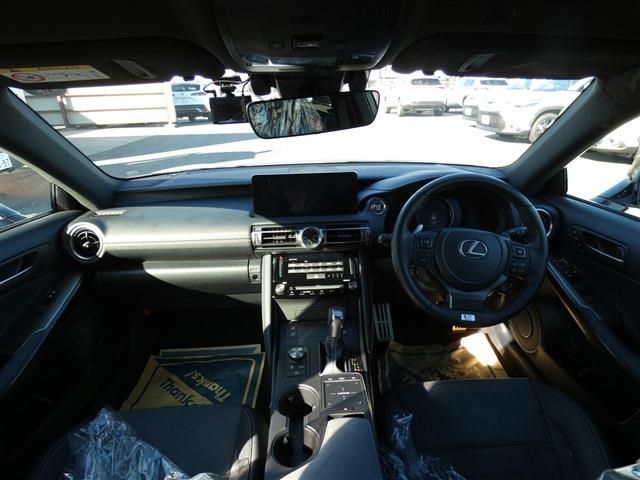 Lexus IS 2021-11 194067-4