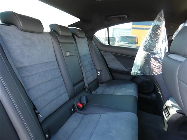 Lexus IS 2021-11 194067-6
