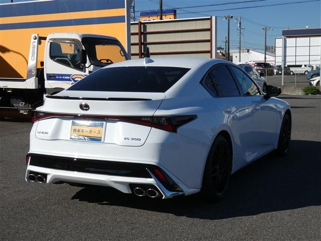 Lexus IS 2021-11 194067-2