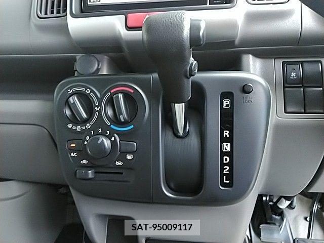 Mitsubishi MINICAB VAN 2021-07 363819-7