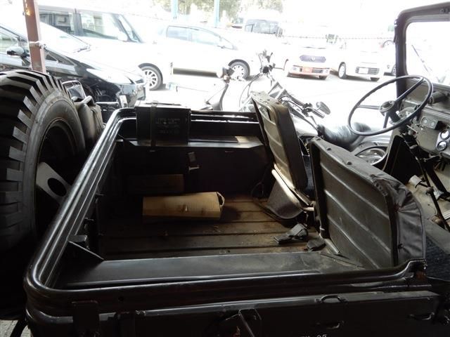 Mitsubishi JEEP 1959-01 683-14