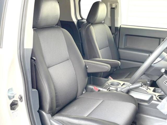 Toyota FJ CRUISER 2017-11 195940-8
