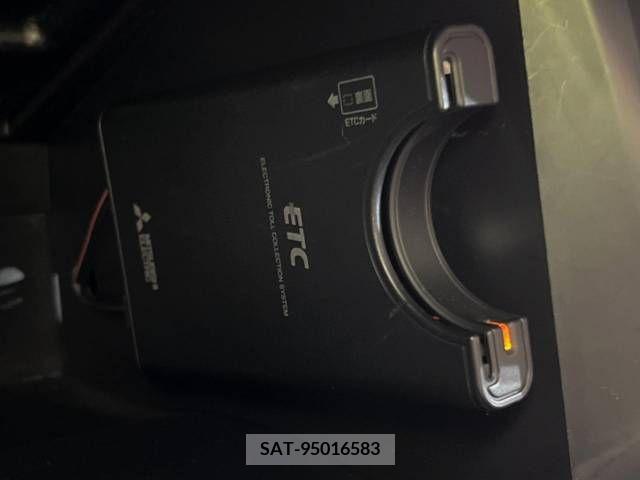 Toyota PRIUS ALPHA 2016-07 366747-5