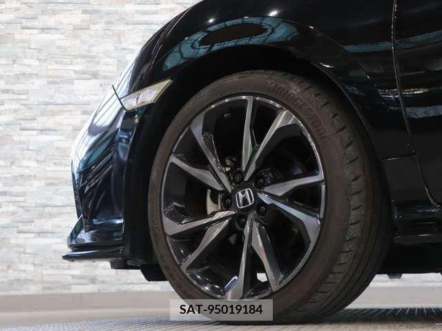 Honda CIVIC 2018-02 212262-9
