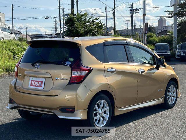 Nissan NOTE 2016-11 328691-4