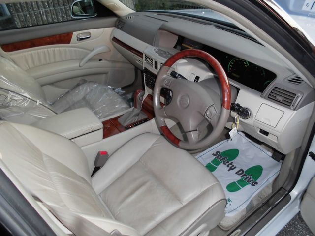 Nissan GLORIA HARDTOP 2000-07 249-1