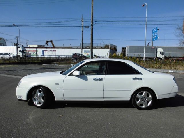 Nissan GLORIA HARDTOP 2000-07 249-5