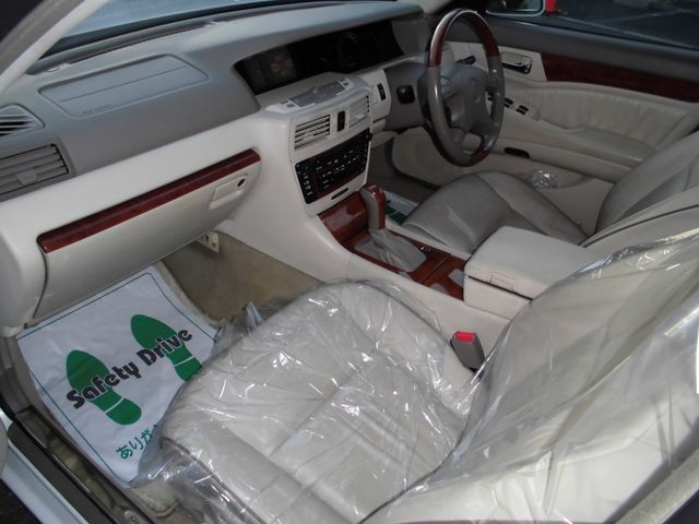 Nissan GLORIA HARDTOP 2000-07 249-14