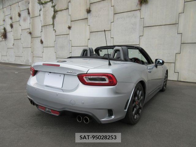 Abarth 124 Spider 2018-07 215032-15