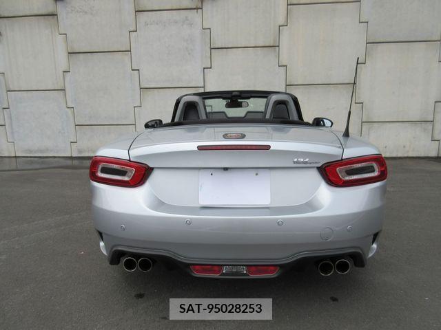 Abarth 124 Spider 2018-07 215032-11