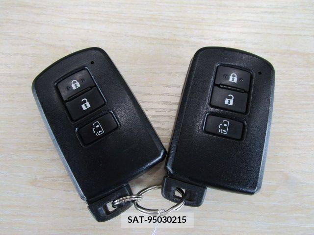 Toyota SIENTA 2016-06 285076-15