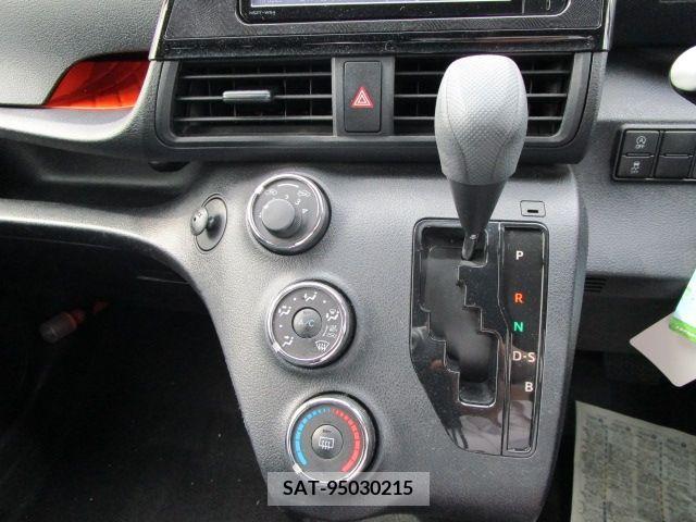 Toyota SIENTA 2016-06 285076-11