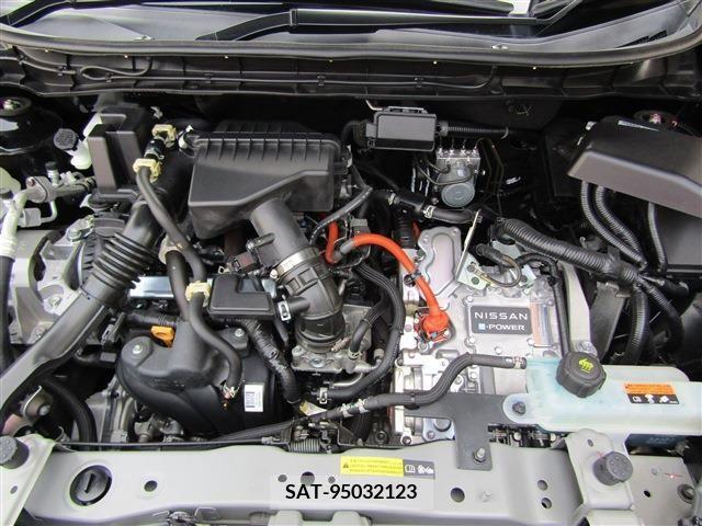 Nissan KICKS 2023-03 205298-28