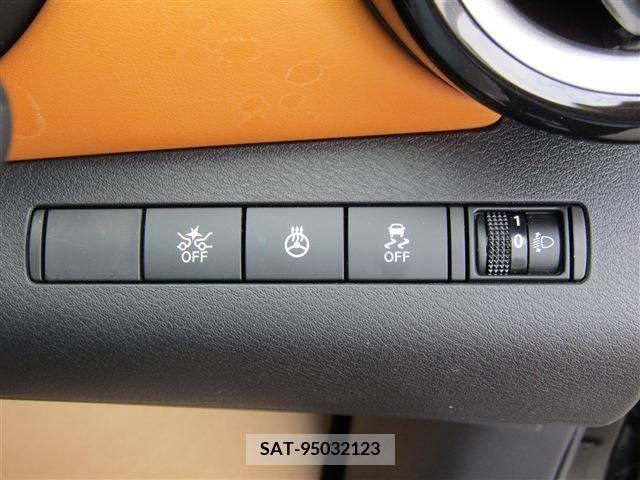 Nissan KICKS 2023-03 205298-16