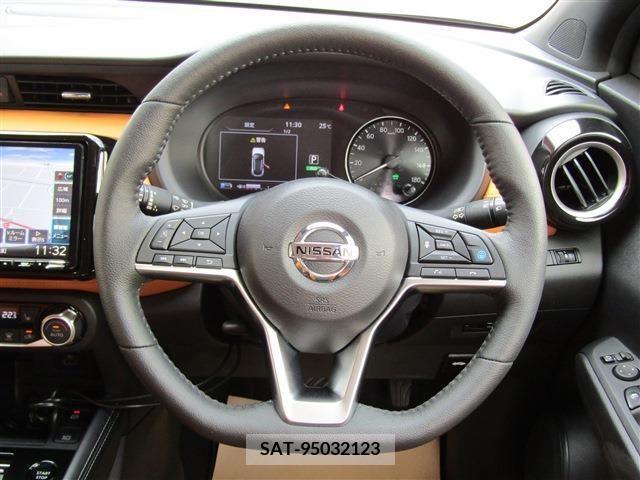 Nissan KICKS 2023-03 205298-10