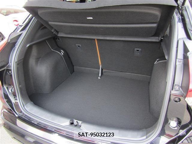 Nissan KICKS 2023-03 205298-7