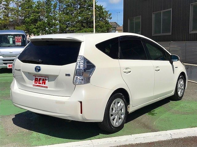 Toyota PRIUS ALPHA 2012-04 18075-2