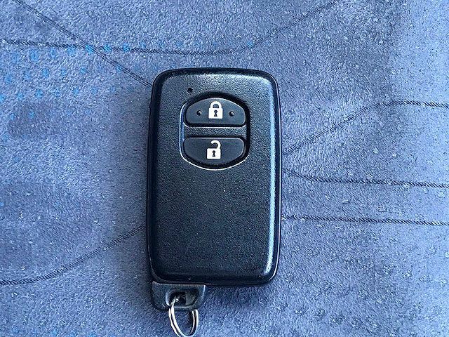 Toyota PRIUS ALPHA 2012-04 18075-22