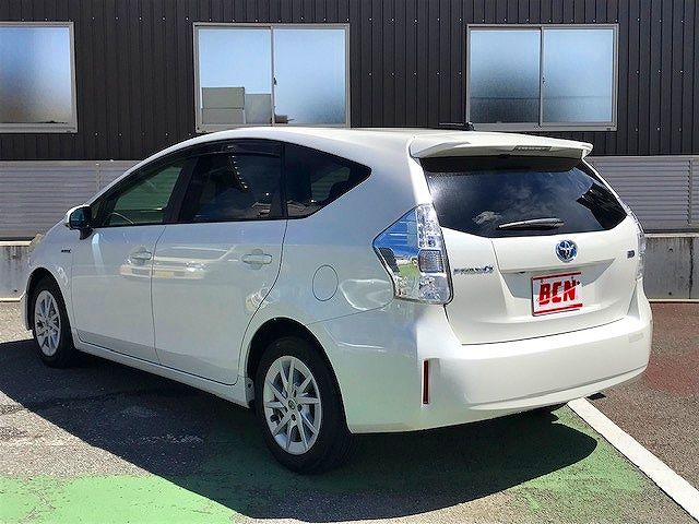 Toyota PRIUS ALPHA 2012-04 18075-8
