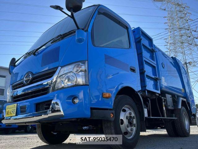 Hino DUTRO 2018-09 205998-0