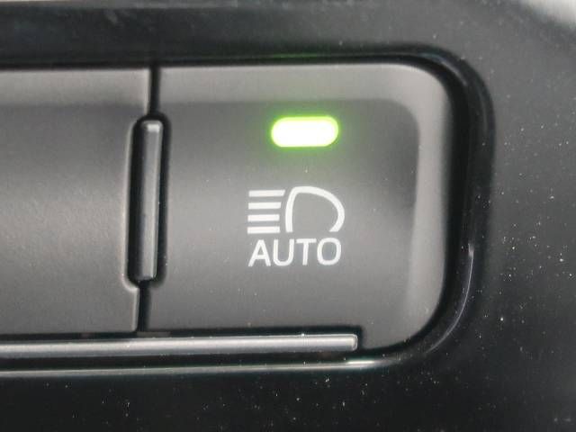 Toyota PRIUS 2019-07 13457-9