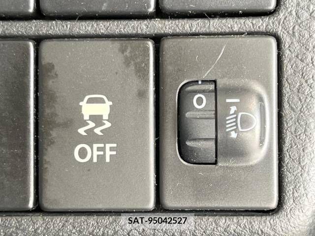Suzuki ALTO 2018-02 305075-4