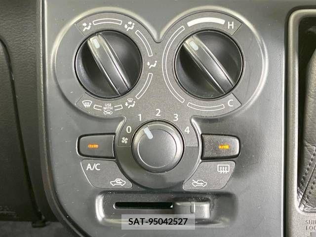 Suzuki ALTO 2018-02 305075-3