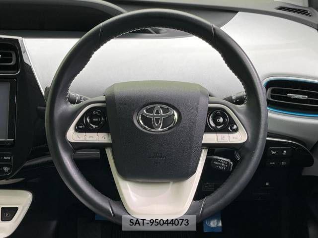 Toyota PRIUS 2016-06 375868-11