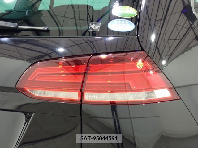 VolksWagen GOLF VARIANT 2019-07 298505-14