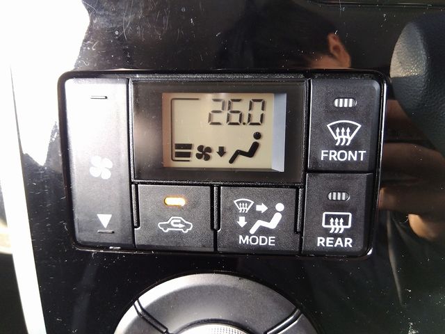 Daihatsu TANTO CUSTOM 2015-12 186000-7
