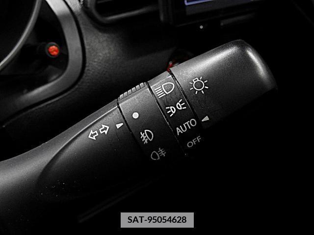 Suzuki SWIFT 2017-04 350738-12