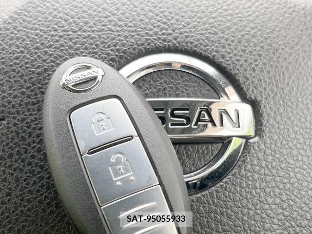 Nissan DUALIS 2012-06 308688-7