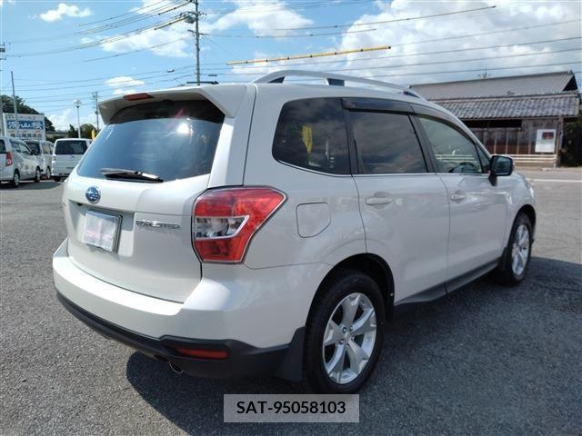 Subaru FORESTER 2014-06 360411-4