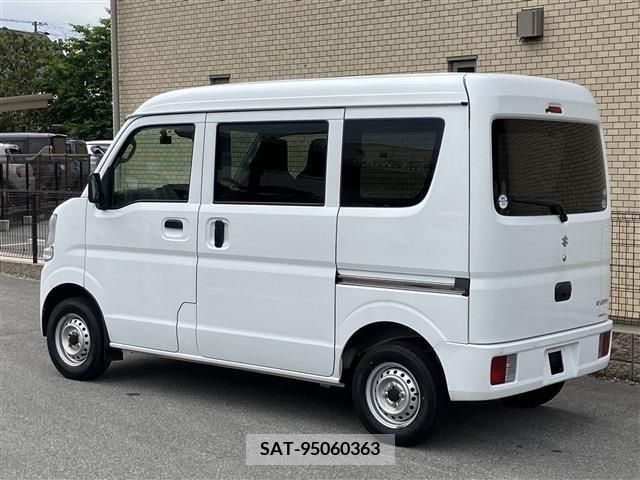Suzuki EVERY 2020-04 341356-2