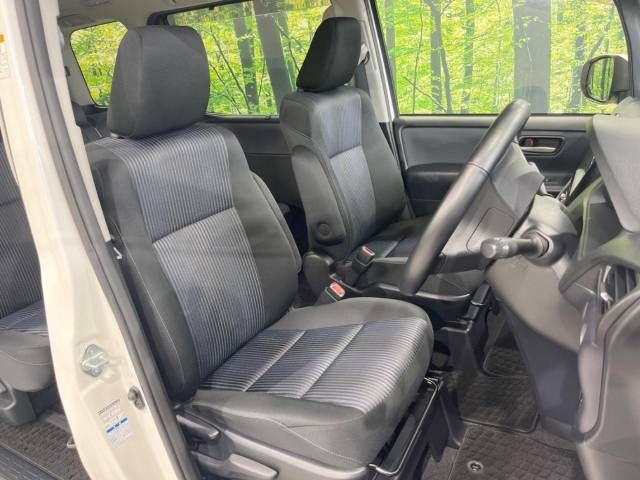 Toyota NOAH 2016-12 22589-8