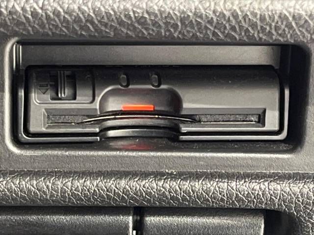 Nissan X-TRAIL 2016-05 12661-6