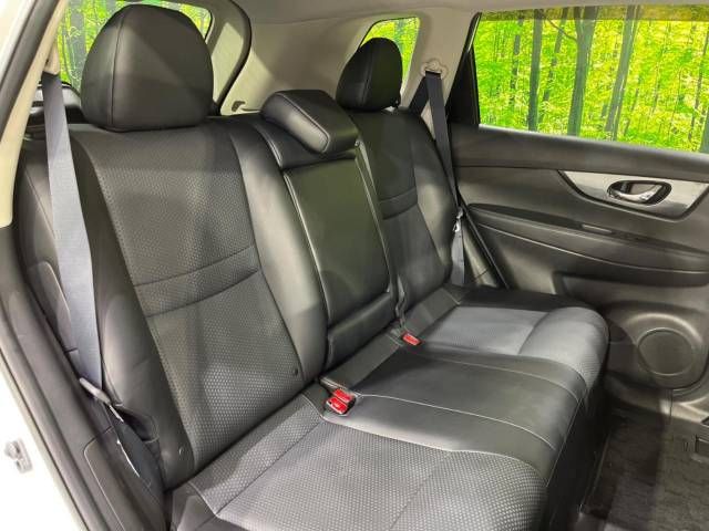 Nissan X-TRAIL 2016-05 12661-9