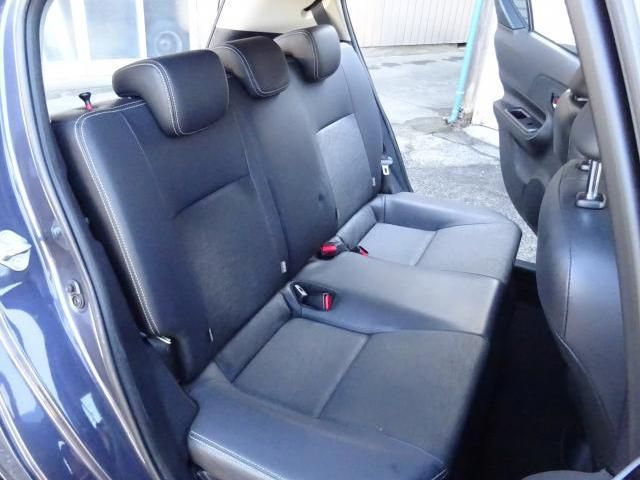 Toyota AQUA 2015-06 27683-9