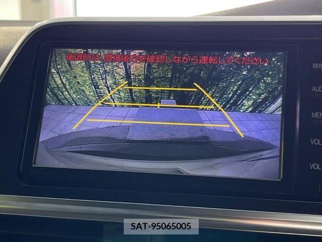 Toyota SIENTA 2015-11 236553-3