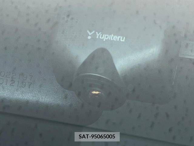Toyota SIENTA 2015-11 236553-7