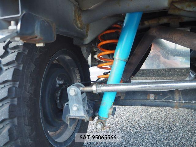 Suzuki JIMNY 2006-11 306105-25
