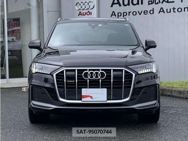 Audi Q7 2021-03 261302-2