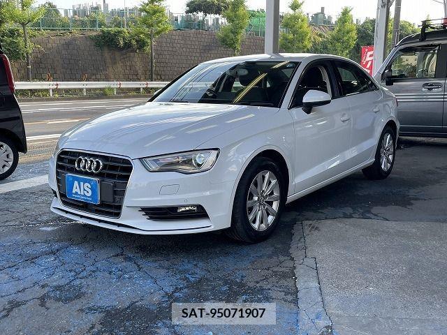 Audi A3 SEDAN 2015-06 329036-0