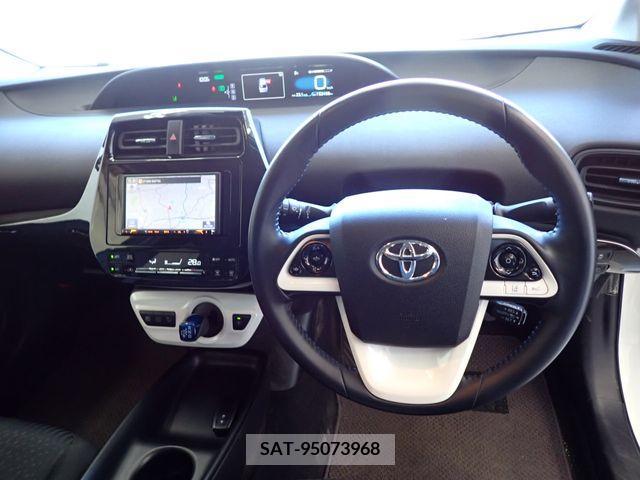 Toyota PRIUS 2018-02 221337-6
