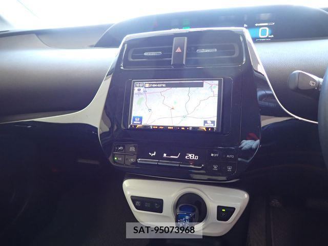 Toyota PRIUS 2018-02 221337-16