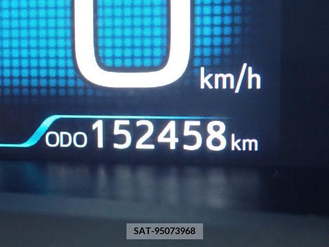 Toyota PRIUS 2018-02 221337-8