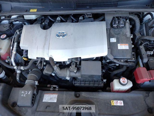 Toyota PRIUS 2018-02 221337-4