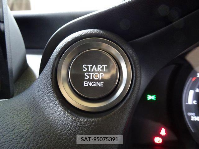 Lexus IS 2020-11 334417-15